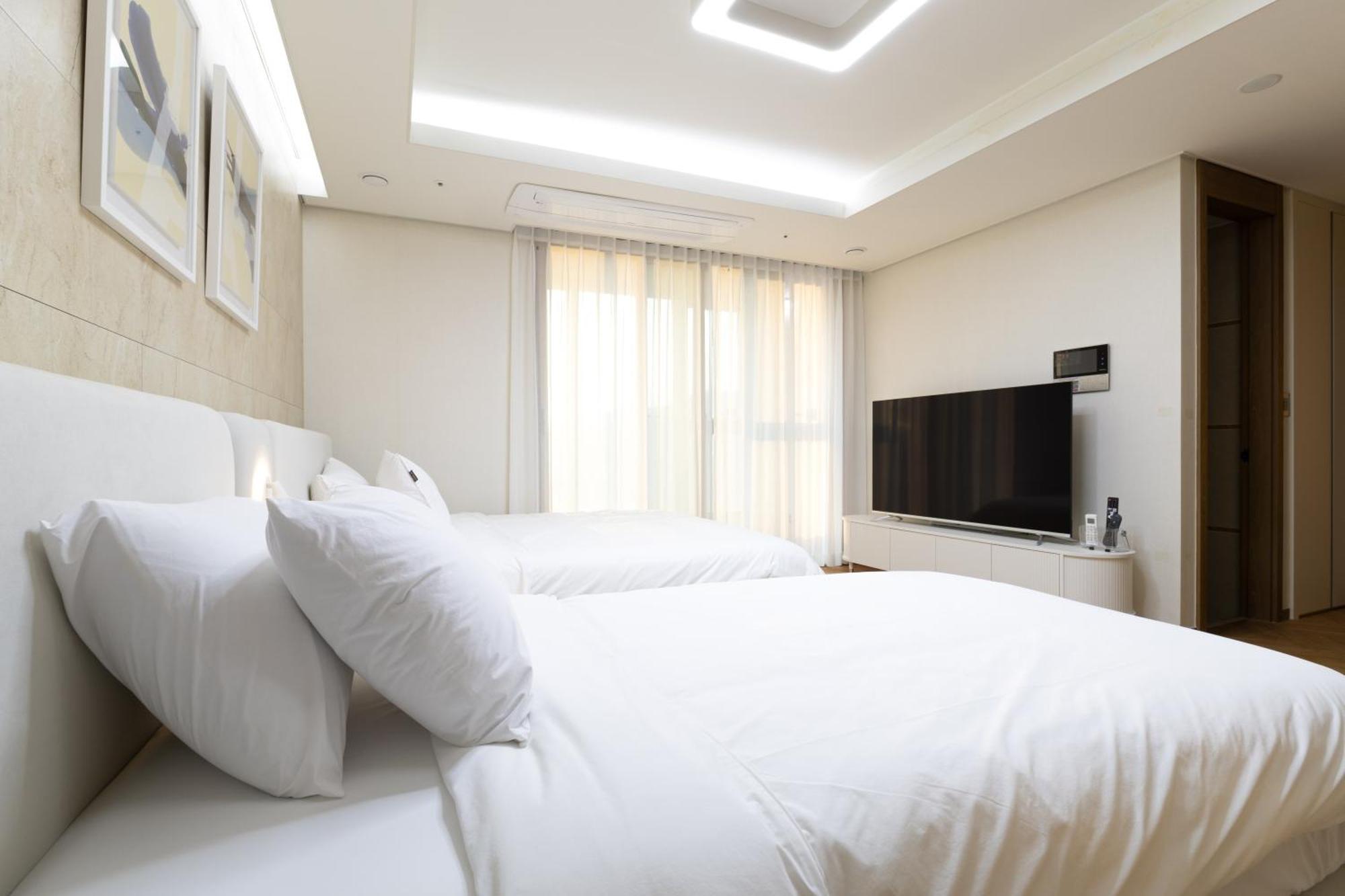 Brown Suites Busan Station Extérieur photo